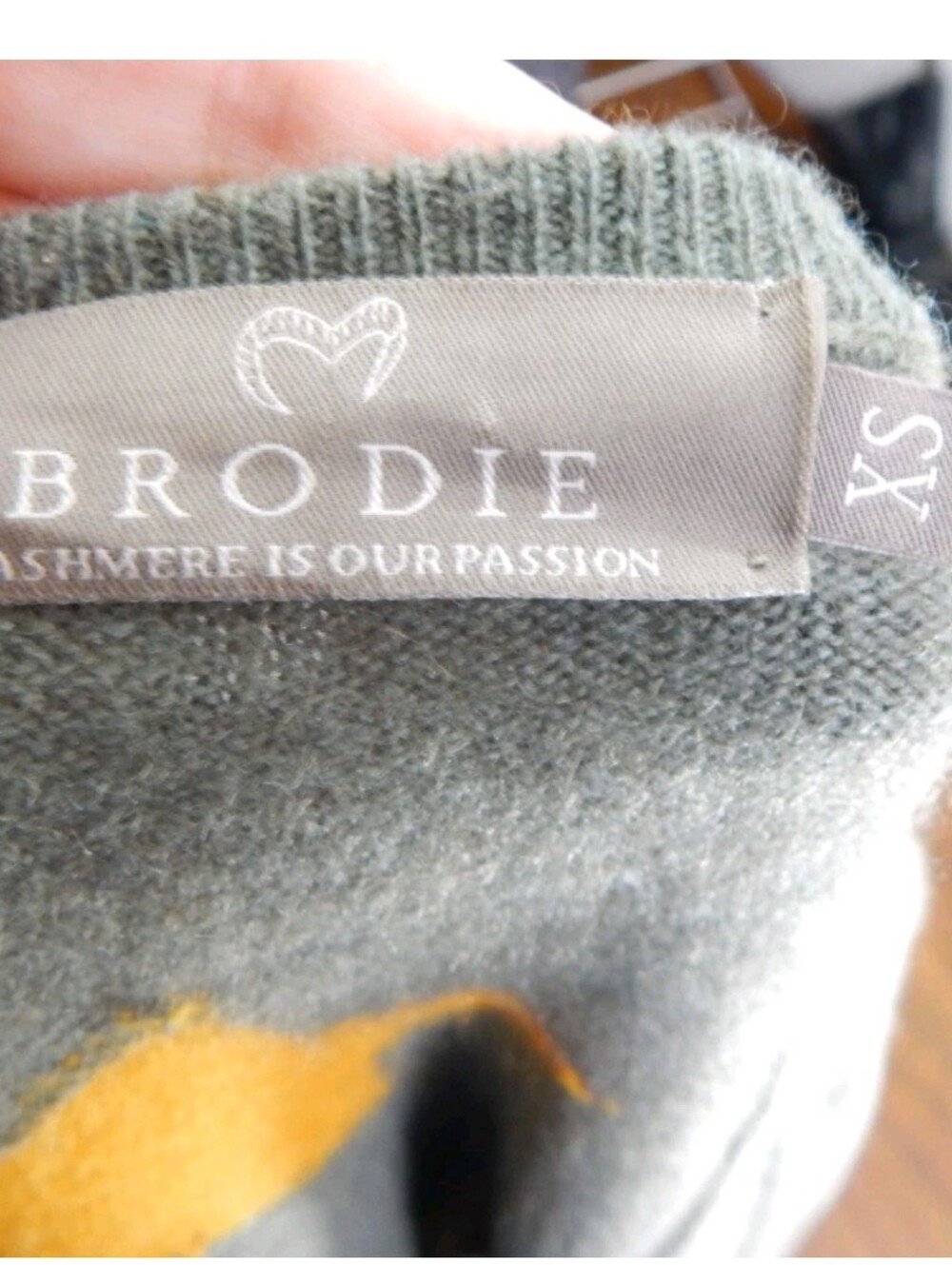 Brodie Cashmere Star Sweater - Picture 4 of 4